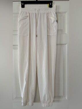 all in motion Off-White Drawstring Cargo Joggers size small NEW